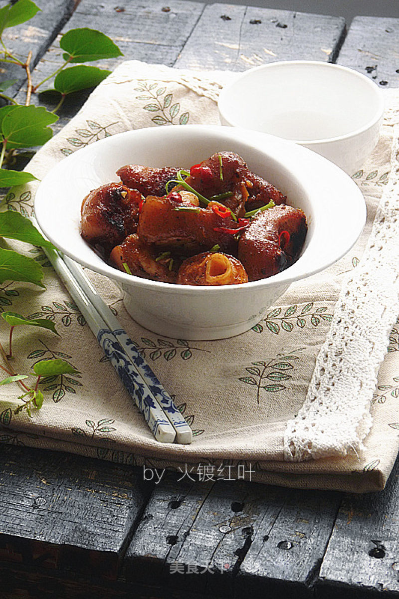 Stir-fried Pork Trotters with Black Pepper Sauce recipe