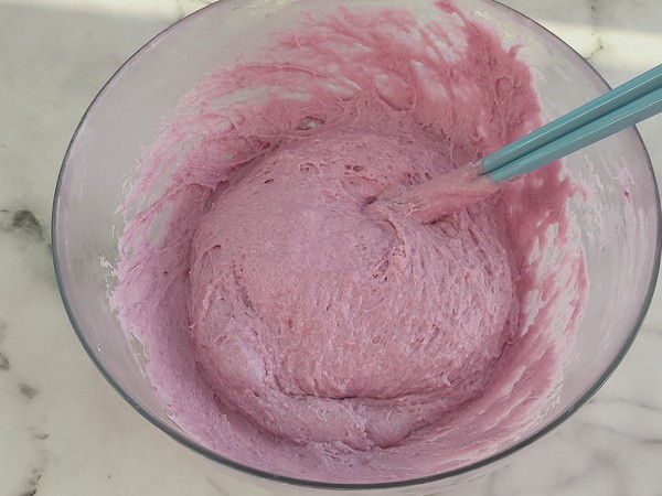 The Purple Sweet Potato Pudding without A Drop of Water is Sweet and Soft and Delicious recipe