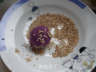 Purple Sweet Potato Nut Balls that Make Babies Eat Smarter and Smarter recipe