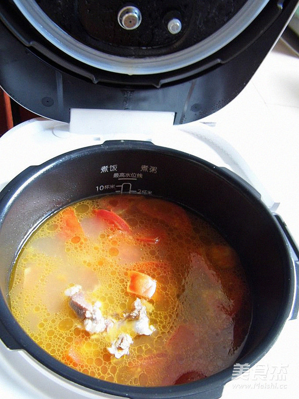 Tomato Pork Ribs Soup recipe