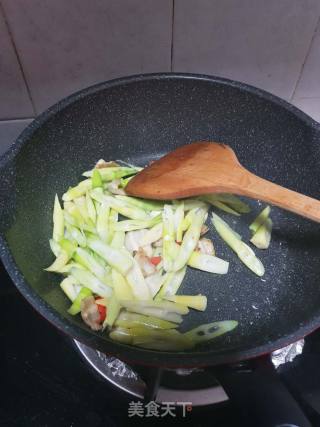 Stir-fried Spring Bamboo Shoots with Pork Belly recipe