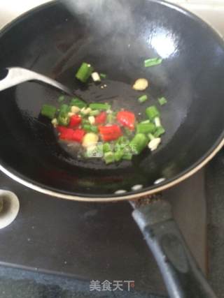 Stir-fried Grilled Wheat Bran with Shredded Pork recipe