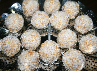 [shrimp Balls that Make You Delicious] Golden Glutinous Rice and Shrimp Balls recipe