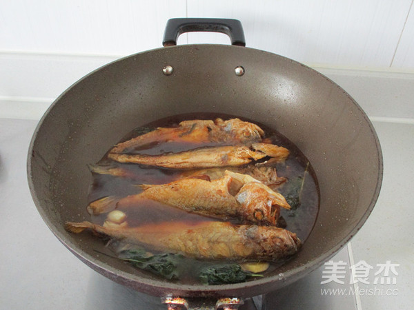 Perilla Small Yellow Croaker recipe