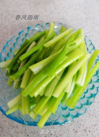 Enoki Mushrooms Mixed with Fragrant Dried recipe