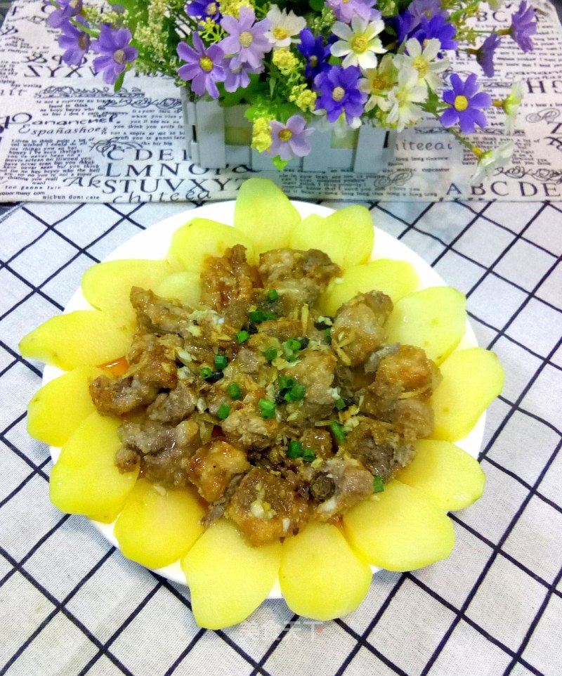 Steamed Pork Ribs with Potatoes recipe