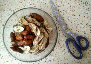 [fragrant and Crispy Mouth] Dry Stir-fried Silkworm Pupa recipe