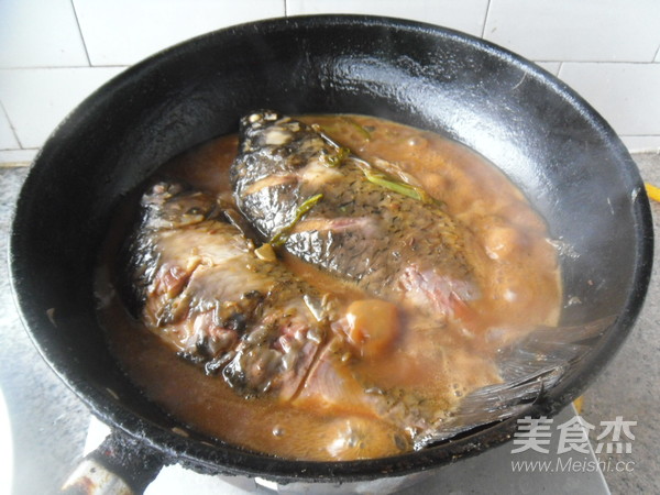 Braised Black Crucian with Soy Sauce recipe