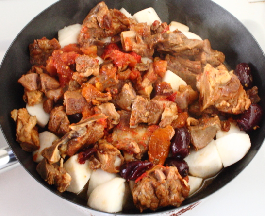 Stewed Radish with Red Dates and Lamb recipe