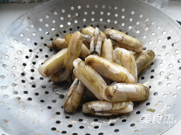 Fried Razor Clams with Green Onion recipe