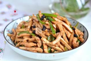 Shredded Chicken, Green Pepper and Dried Tofu recipe