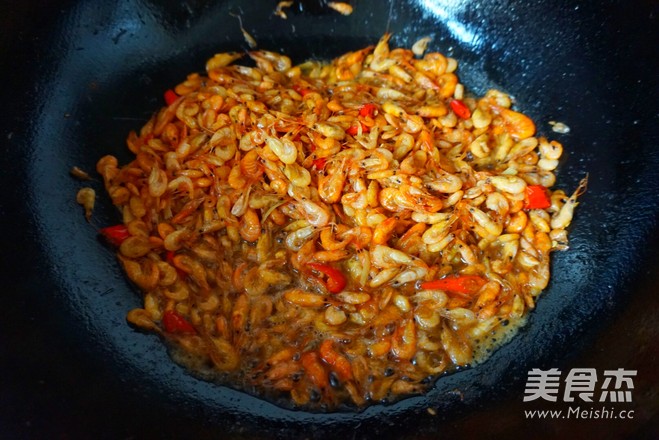 Stir-fried River Prawns with Leek recipe