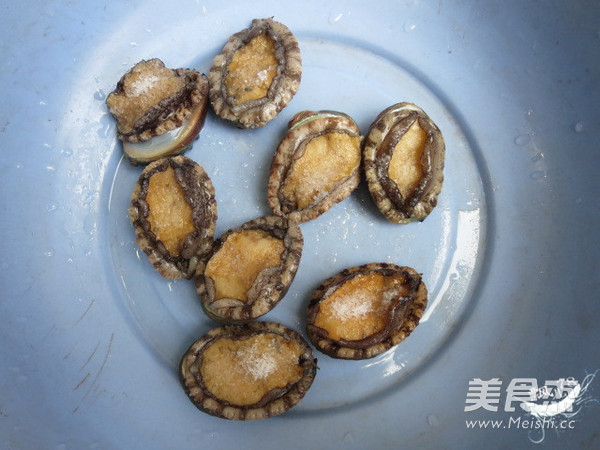 Steamed Fresh Abalone with Garlic recipe