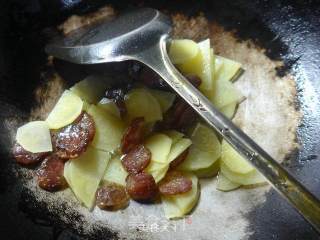 Stir-fried Potatoes with Spicy Sausage recipe