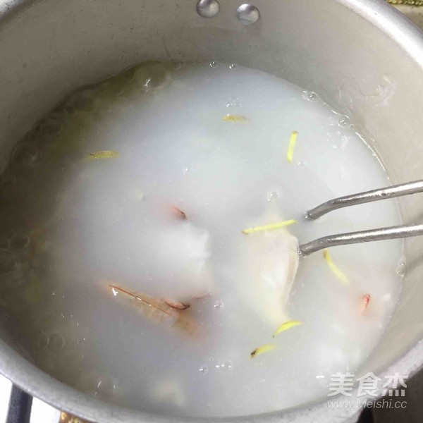 Di Zai Fish and Shrimp Congee recipe