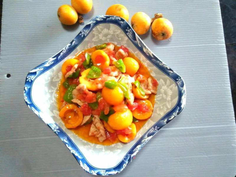 Loquat Fried Pork Slices recipe