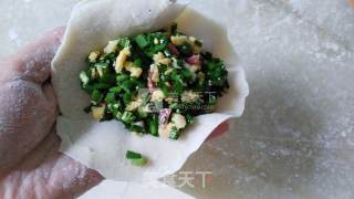 Hot Noodle Dumplings with Chives and Egg recipe