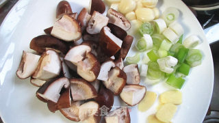 Autumn Spicy Fragrant Spicy Pork Ribs with Mushrooms recipe