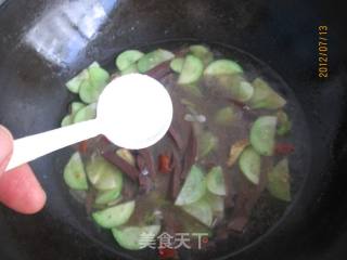 Cucumber and Pork Blood Soup recipe