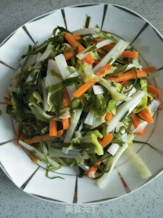 Fried Cabbage with Seaweed and Carrot recipe