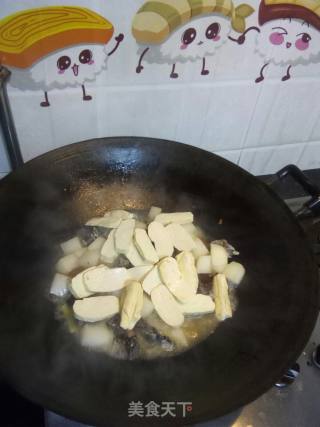 Boiled Black-boiled Chicken with Radish Tofu recipe