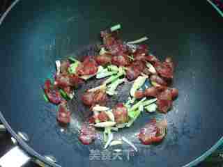 Stir-fried Vermicelli with Sausage recipe