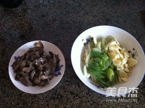 Braised Sea Cucumber with Kidney Beans recipe