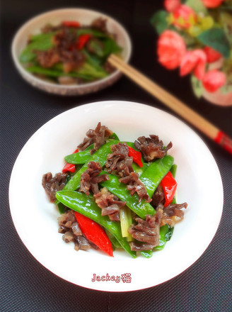 Fried Chicken Gizzards with Snow Peas recipe