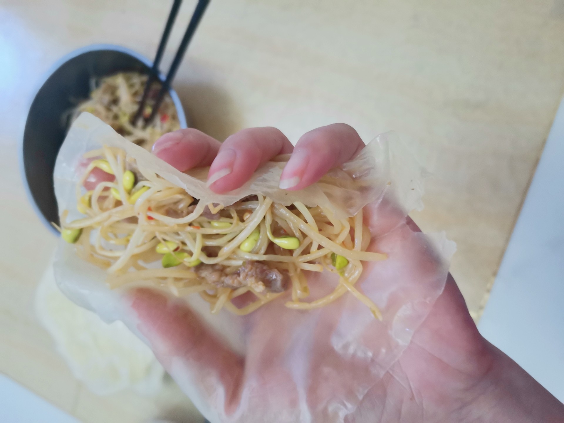 Dumpling Wrappers with Bean Sprouts recipe