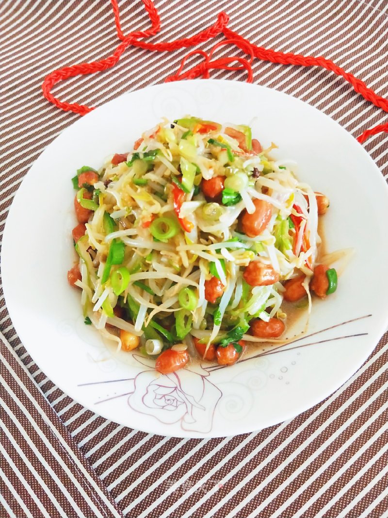 Mix Mung Bean Sprouts and Peanuts recipe