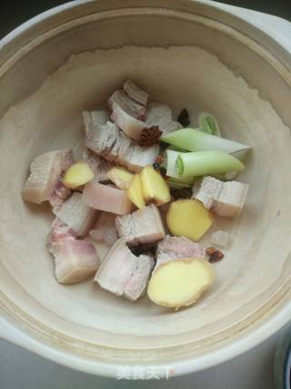 Braised Soybeans with Pork Belly and Eggs recipe