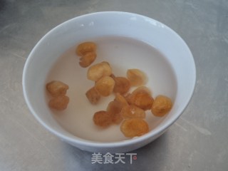 Horseshoe Longan and Tremella Soup recipe