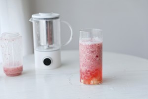 Girl Holding Summer Ice Drink 🍑zhizhi, Peach, Peach and Pouring Cup recipe