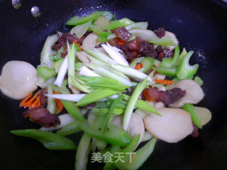 Stir-fried Celery with Apricot and Abalone recipe