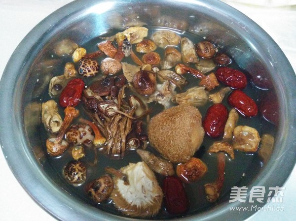 Supor Chicken Leg Mushroom Soup recipe