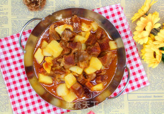 Stewed Beef Brisket with Tomato and Radish recipe
