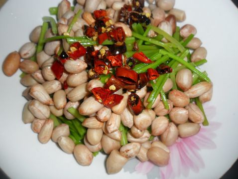Celery Mixed with Peanuts recipe