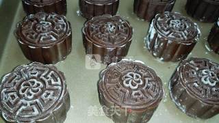 Cocoa Lotus Paste Egg Yolk Moon Cake (50g Mold) recipe