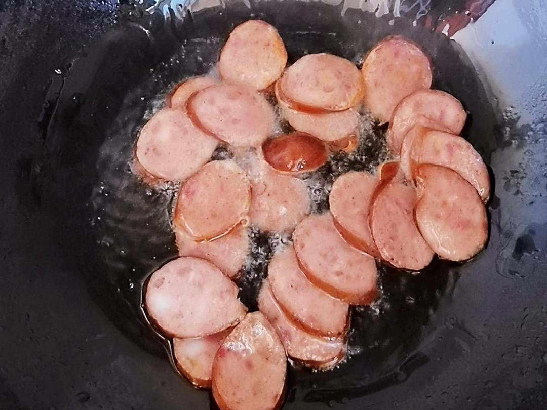 1 Sausage, 1 Bean Sprouts, 1 Stir-fry, Simple and Delicious recipe