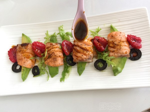 Salmon Avocado Roll recipe