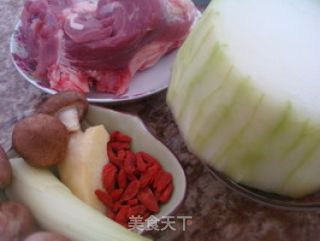 Warm Your Stomach-big Stick Bone Winter Melon Soup recipe