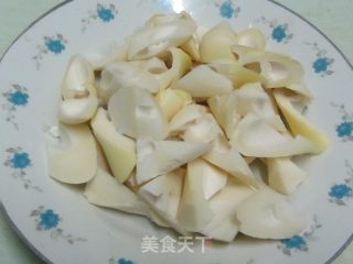 Spring Seasonal Vegetables-braised Bamboo Shoots in Oil recipe