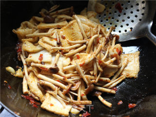 Thousand-page Tofu with Fresh Mushroom recipe