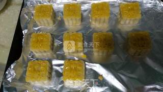 Lotus Paste Moon Cake recipe