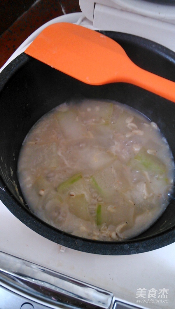 White Soup with Shrimp Skin and Winter Melon recipe