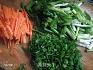 Scrambled Eggs with Chives and Carrots recipe