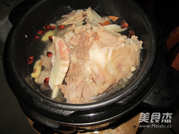 Hot and Sour Pork Head Meat recipe