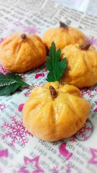 Small Pumpkin Buns recipe