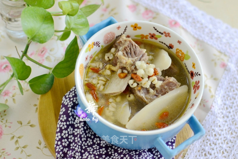 Steak with Yam and Coix Seed in Clay Pot recipe