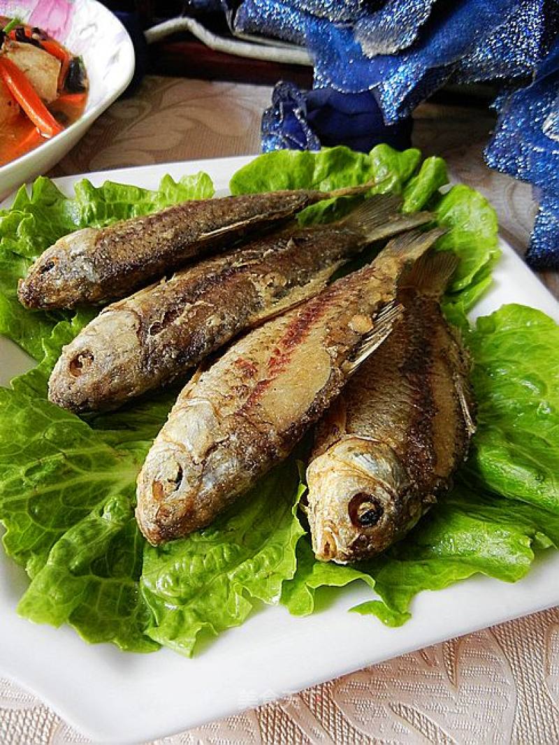 Fried Small Crucian Carp recipe